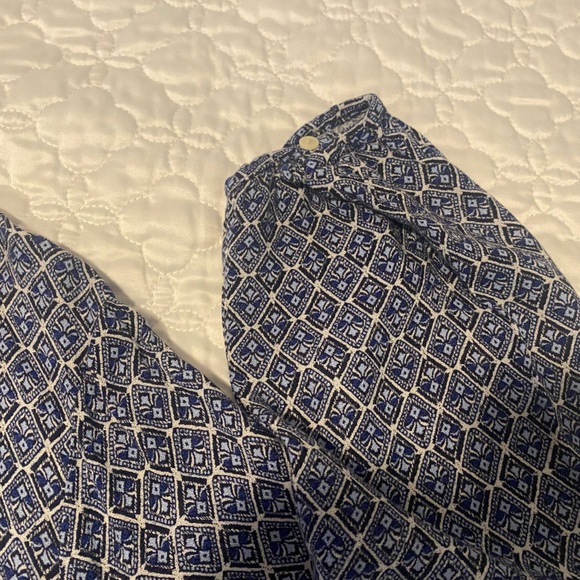 Old Navy V-neck Boho top in XL. Loose fitting and in Good condition. - Picture 4 of 9